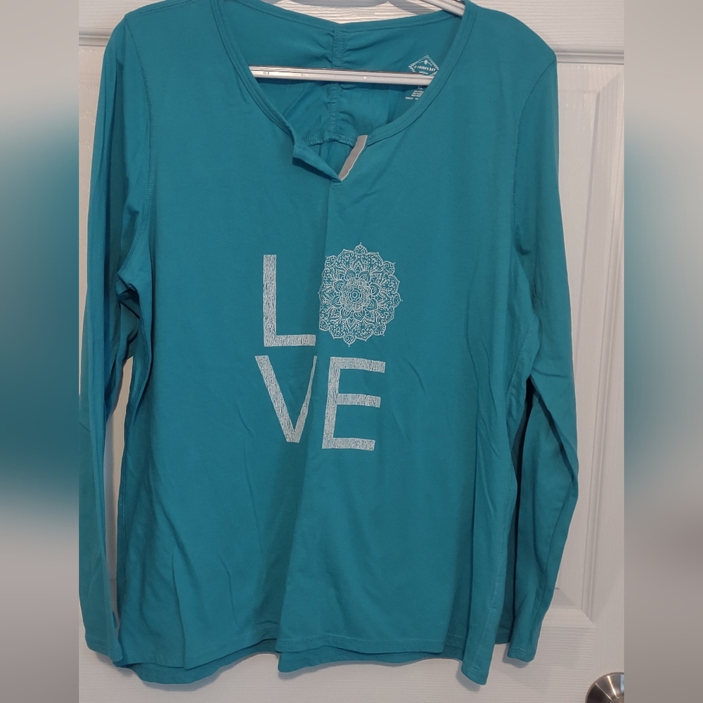 Blue Long Sleeve V-Neck Graphic T-Shirt with Relaxed Fit